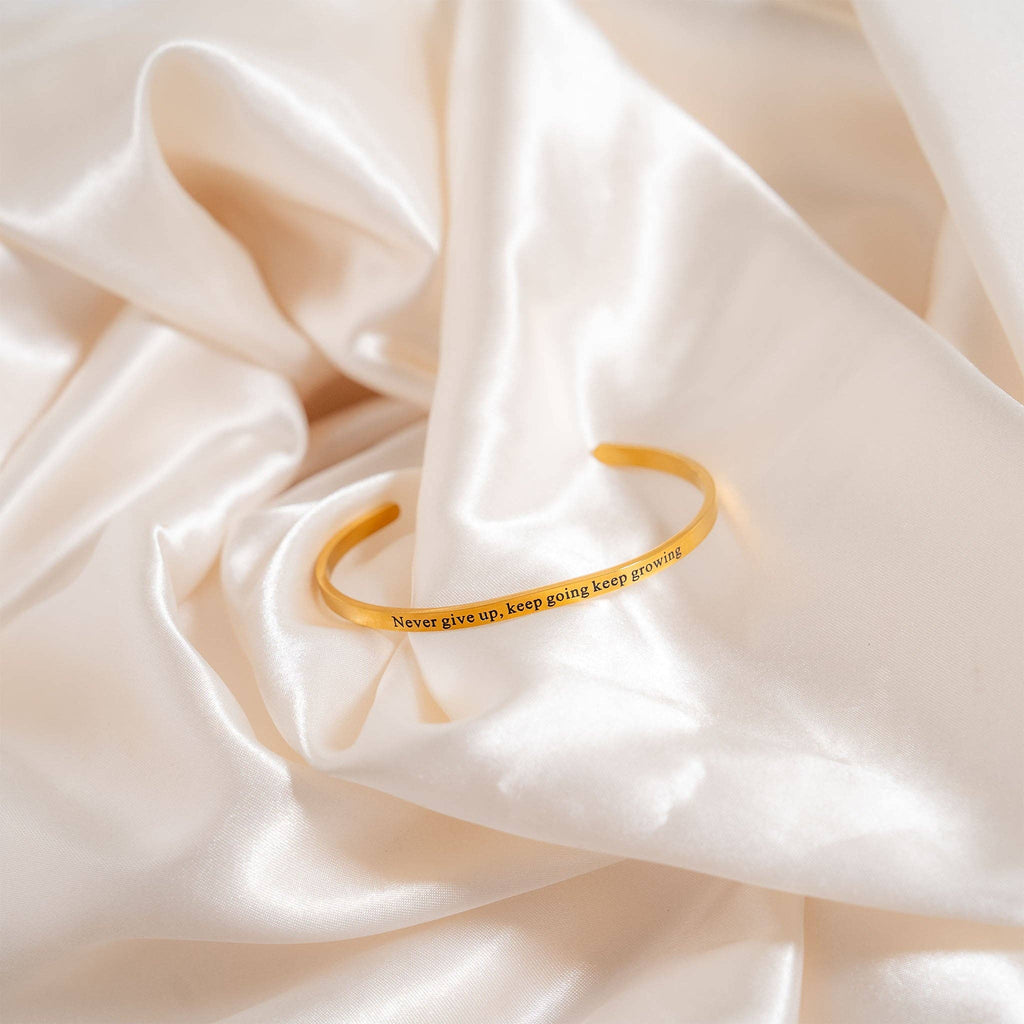 Never Give Up Engraved Bangle Bracelet